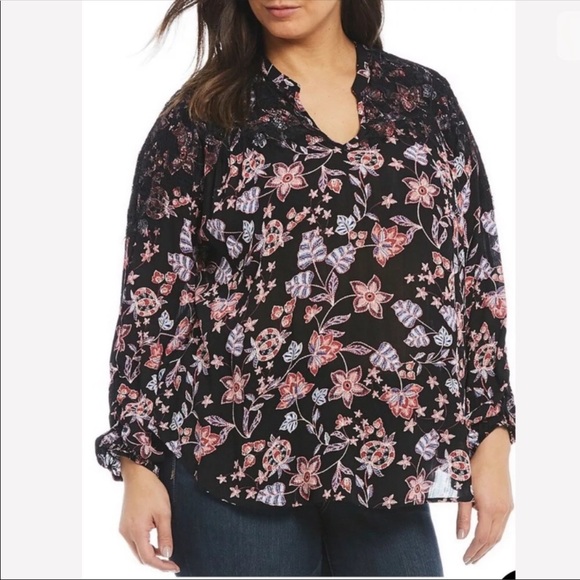 Democracy Tops - DEMOCRACY Black Floral Lace Peasant Gypsy Top 1X